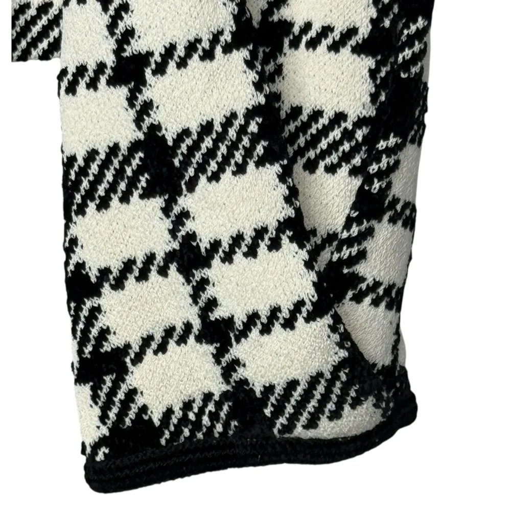 ST. JOHN Black & Off-White Plaid Knit Button‎ Jacket Size 6